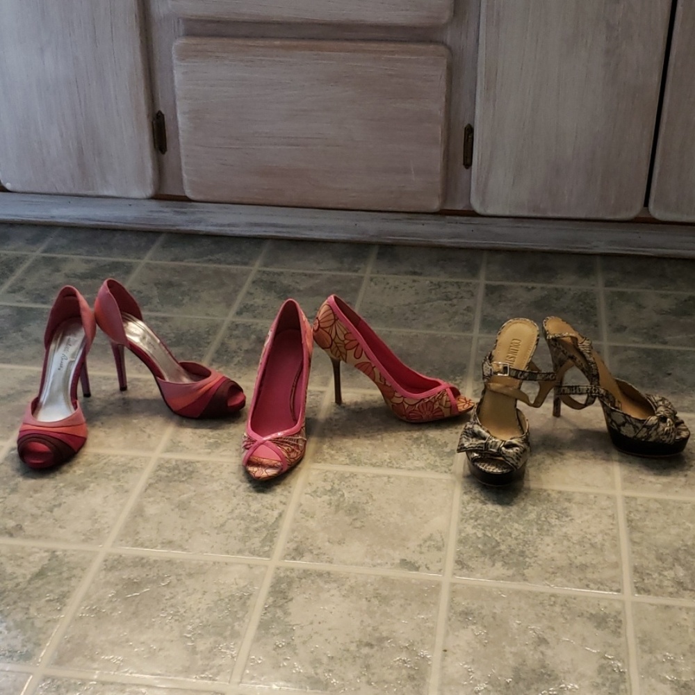 Bundle of size 6 heels.  Colin stuart and Charlott